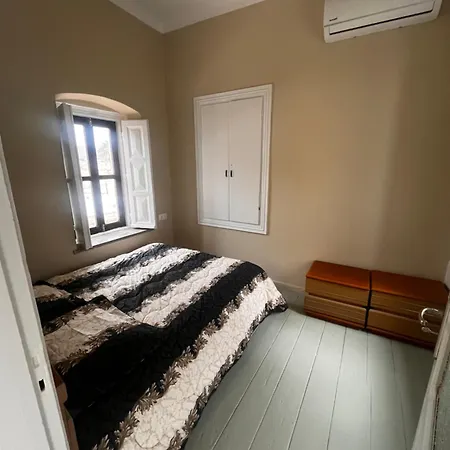 בית נופש Alachouzos Homes *